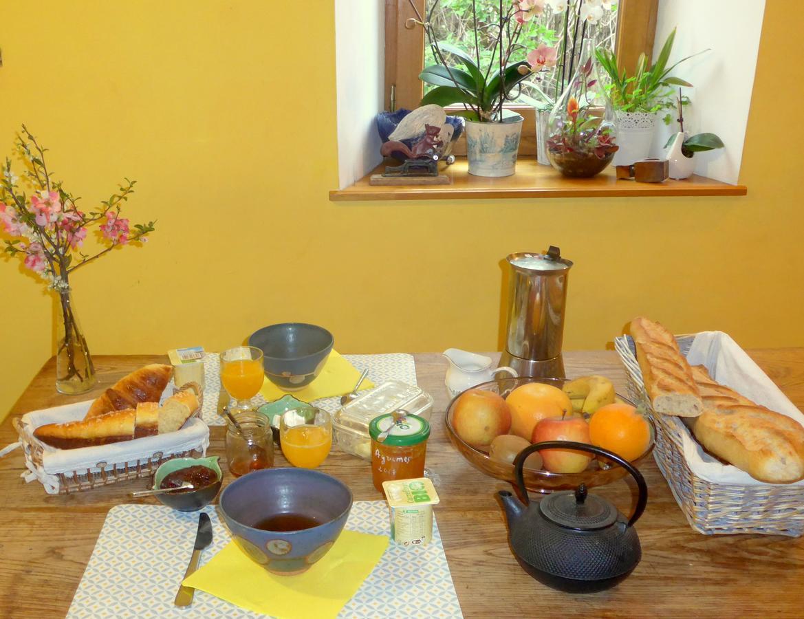 Bed and Breakfast La Colline Bleue à Banne Extérieur photo