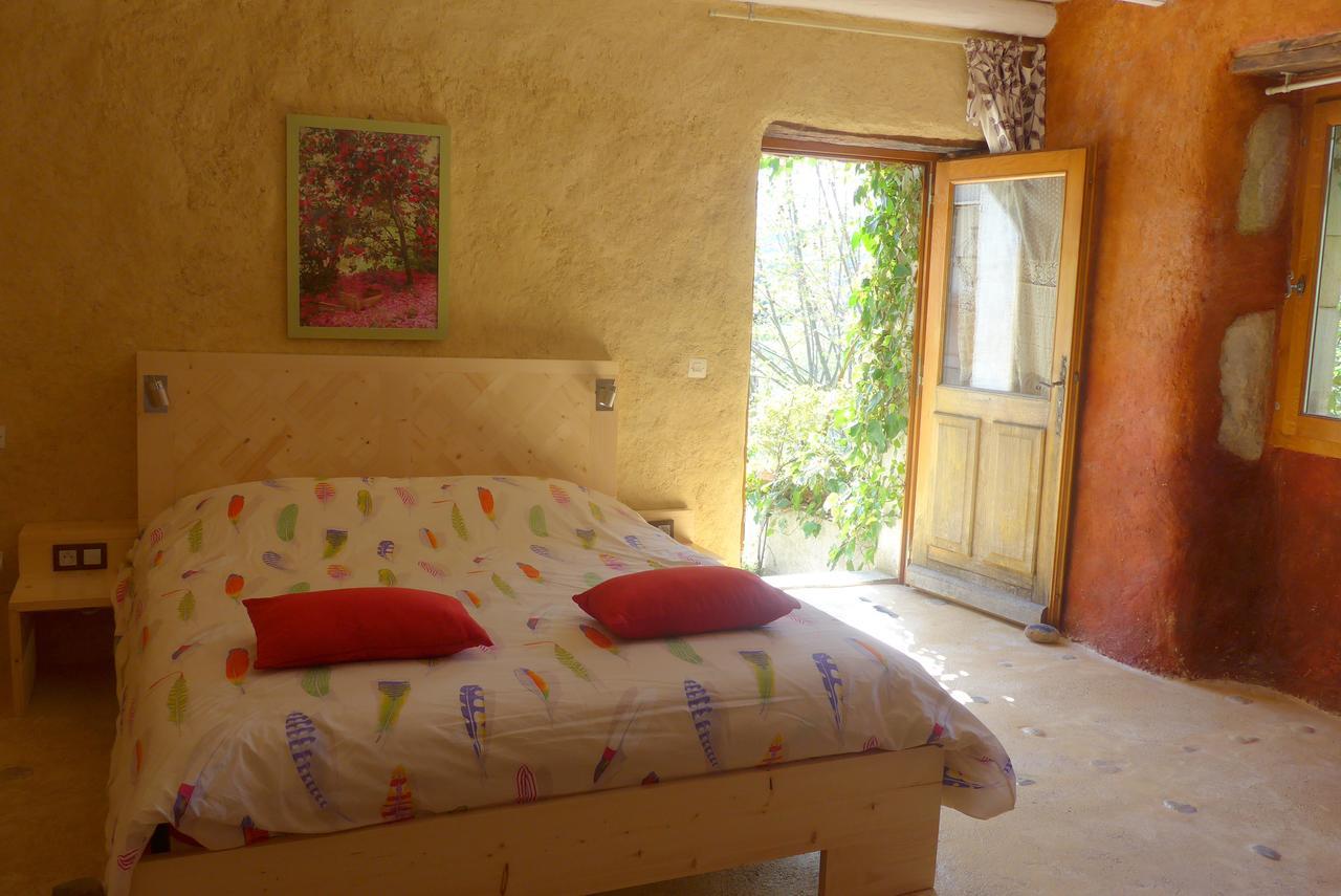 Bed and Breakfast La Colline Bleue à Banne Extérieur photo