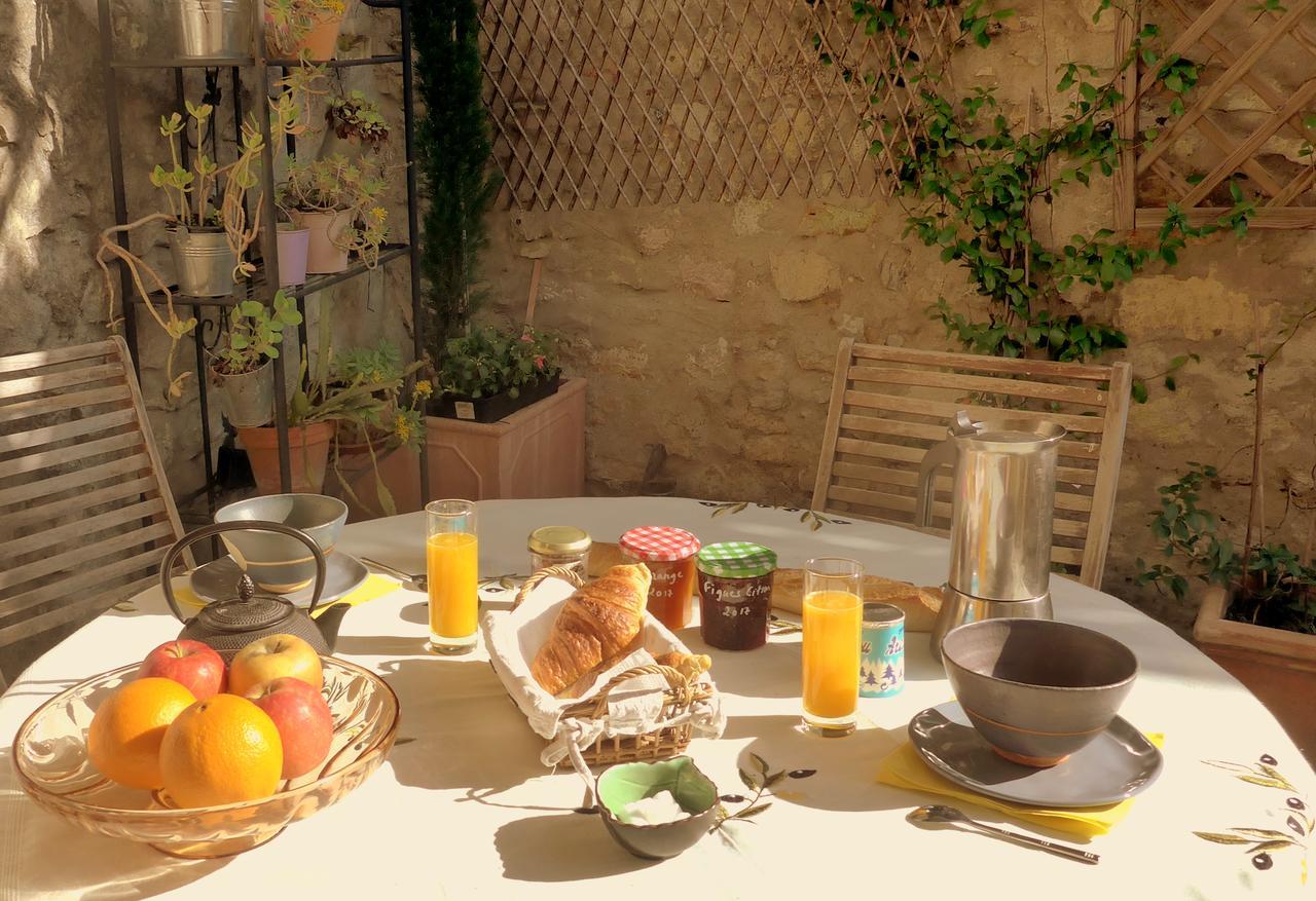 Bed and Breakfast La Colline Bleue à Banne Extérieur photo