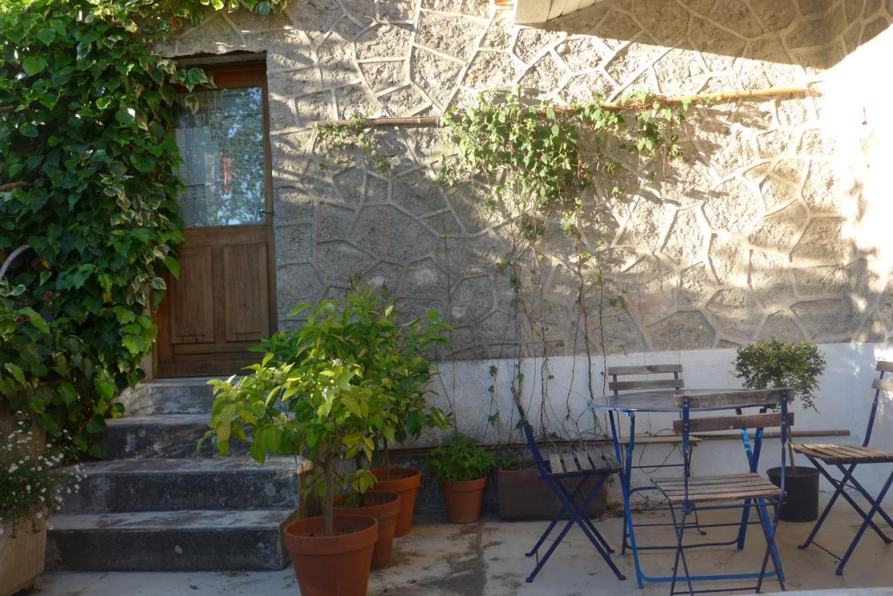 Bed and Breakfast La Colline Bleue à Banne Extérieur photo